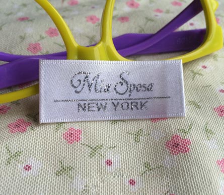 白底金线织边织唛标