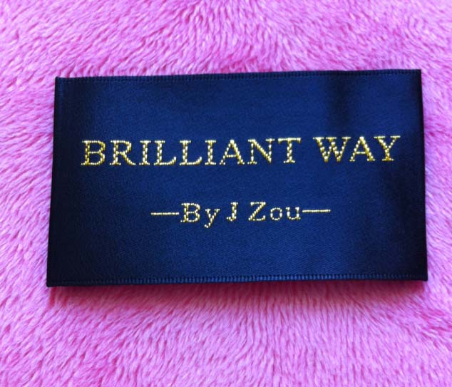 黑底金线木梭机织唛